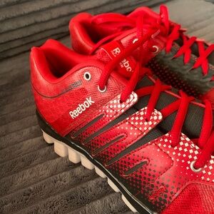 Reebok Red and Black Running Shoes Mens 11.5 like new worn one time